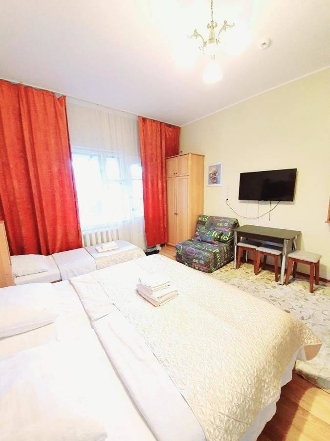 Фотографии номера Классический трехместный номер в Гостевом доме Гостевой Дом Родник Красная Поляна